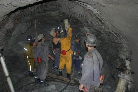 东成镇工程爆破中的危险因素分析以及应对工程爆破危险的措施